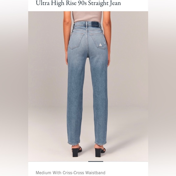Abercrombie Ultra High Rise 90s Straight Jean - Picture 4 of 4